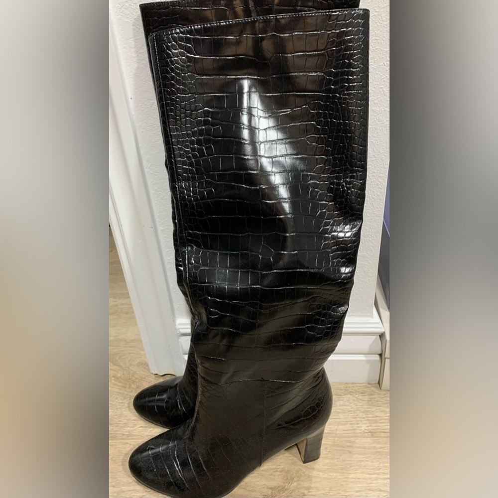 Black Crocodile Boots